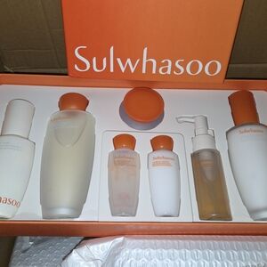 Sulwhasoo Skincare Set - Orange and White